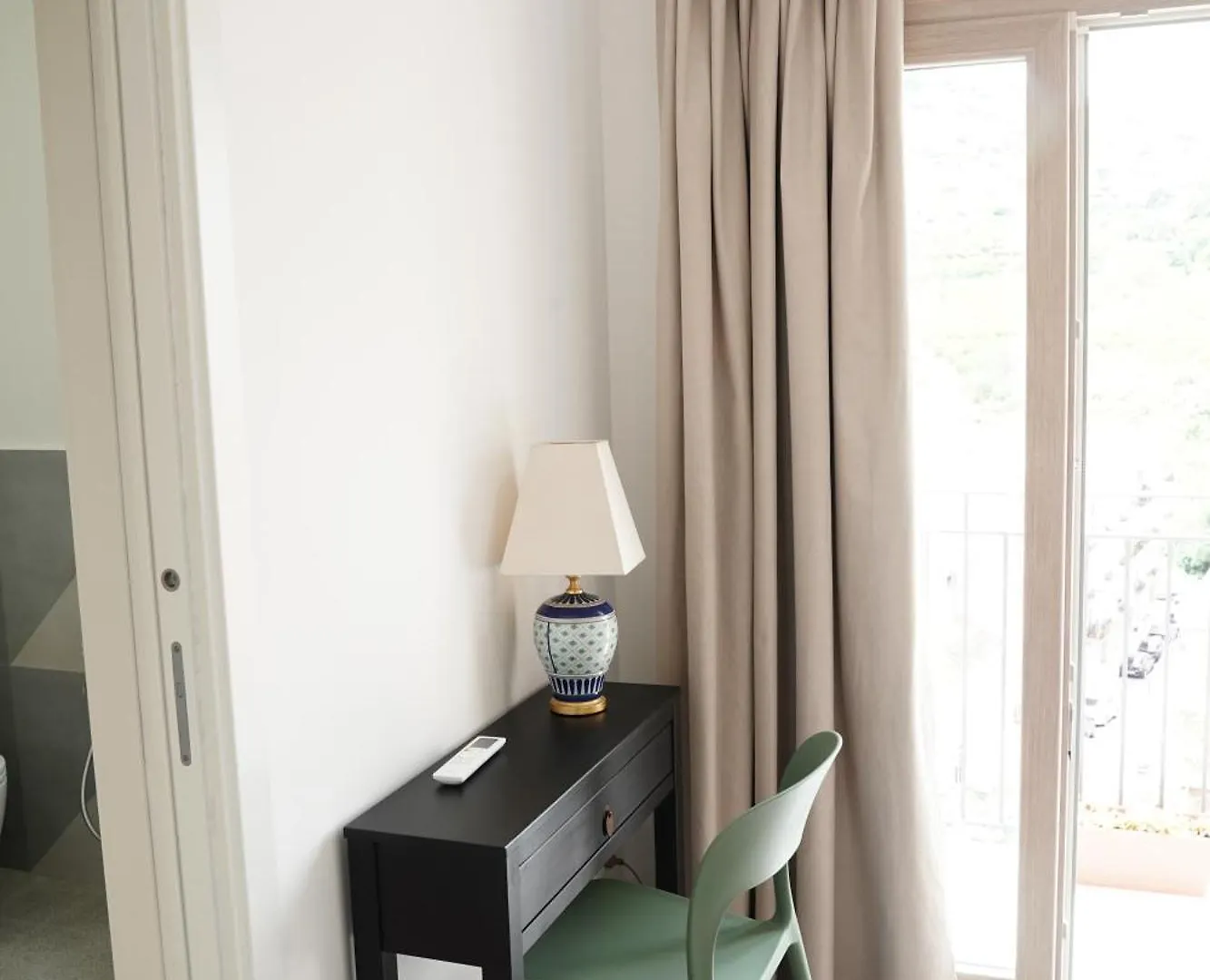 Ducas Rooms And Suite 라스카리 아파트