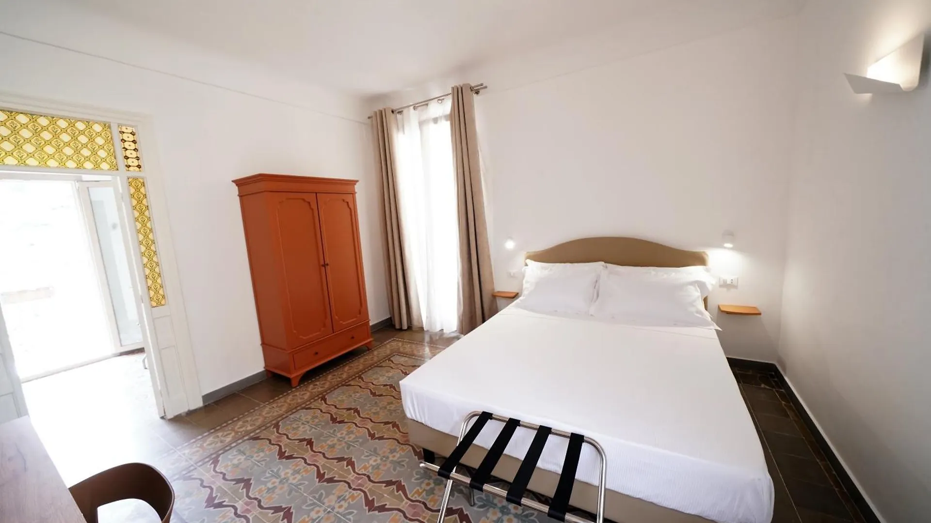Apartment Ducas Rooms And Suite Lascari