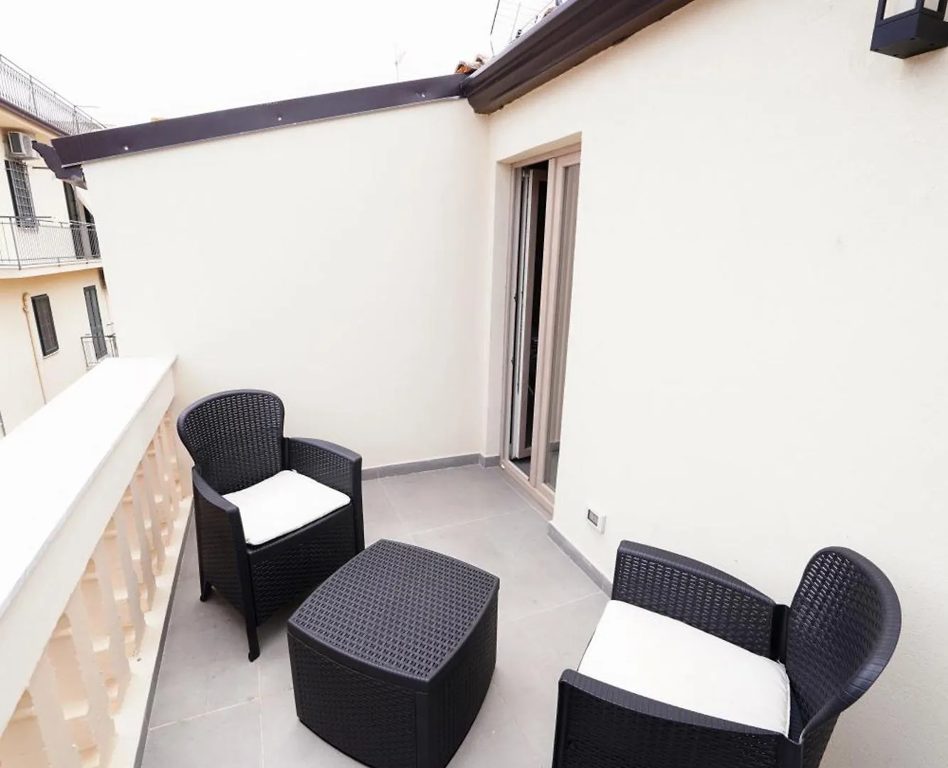 Ducas Rooms And Suite 라스카리 아파트